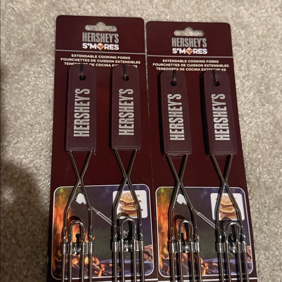 Hershey's Extendable Roasting Sticks - Picture 2 of 4